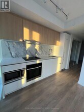 1100 Sheppard Ave W in Toronto, ON - Building Photo - Building Photo