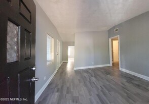 6114 Strawflower Pl in Jacksonville, FL - Building Photo