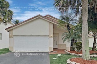 128 Gables Blvd in Weston, FL - Building Photo