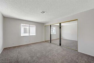 1501 Cedar Rock Ln, Unit 202 in Las Vegas, NV - Building Photo - Building Photo