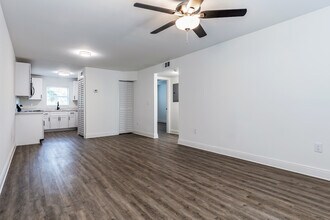 Ashford Bayside Apartment Homes in Kenneth City, FL - Foto de edificio - Interior Photo