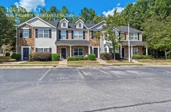 104 Pilot Ct in Knightdale, NC - Building Photo - Building Photo