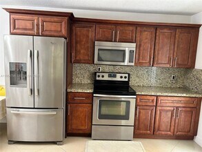 9225 NW 49th Pl in Sunrise, FL - Building Photo - Building Photo