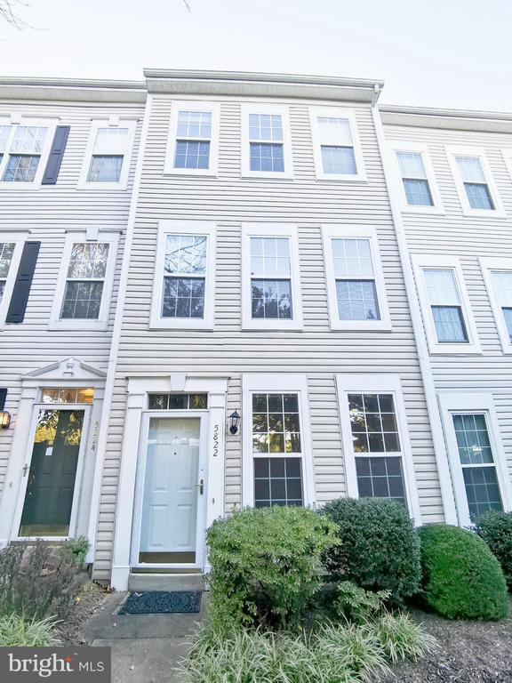 property at 5822 Cowling Ct