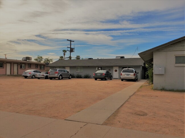 4819 E Willetta St in Phoenix, AZ - Building Photo - Building Photo