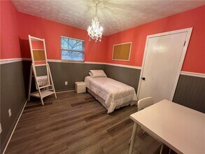 130 Shaw Dr in Fairburn, GA - Building Photo - Building Photo