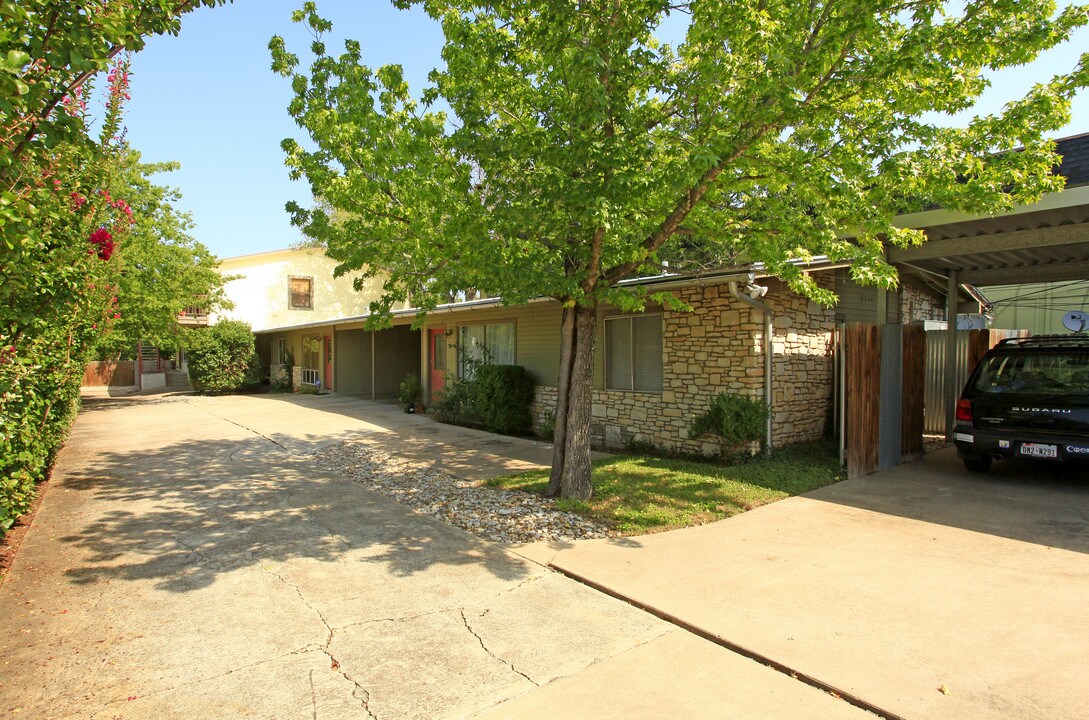 Joe Sayers Avenue 5-Plex in Austin, TX - Building Photo