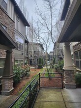 645 NE Garswood Ln in Beaverton, OR - Building Photo - Building Photo