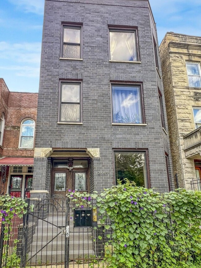 property at 2649 W Evergreen Ave