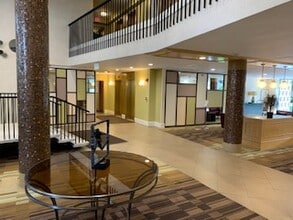 101 Monmouth St Apartments in Brookline, MA - Foto de edificio - Building Photo