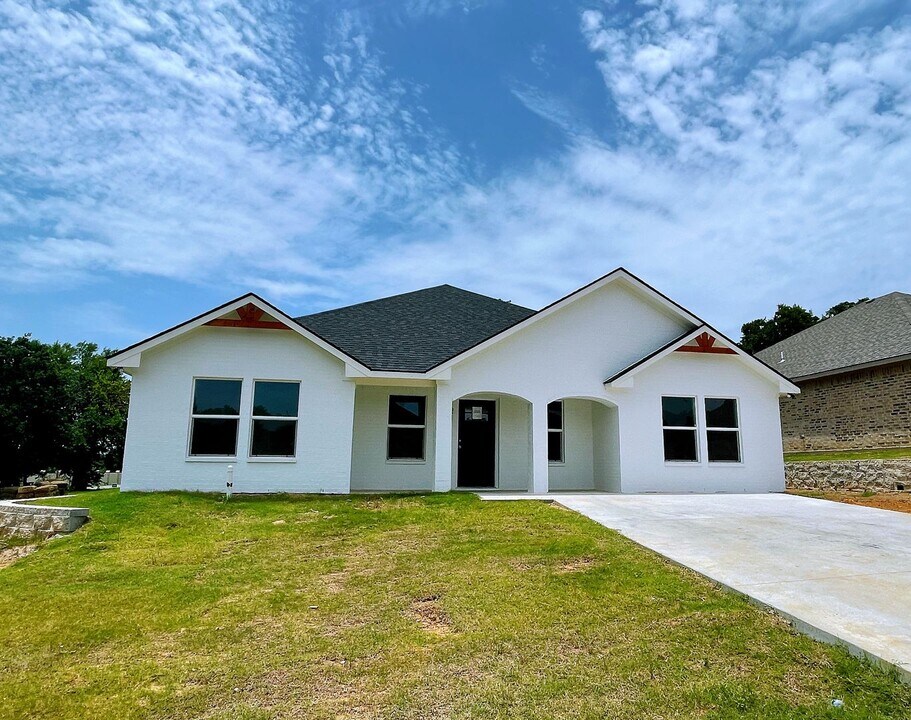 21 Watch Hl Dr in Durant, OK - Building Photo