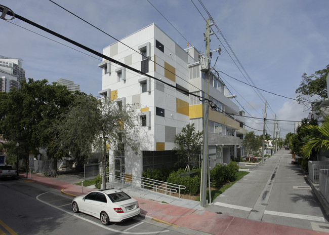 Steven Chaykin Apartments in Miami Beach, FL - Building Photo - Building Photo