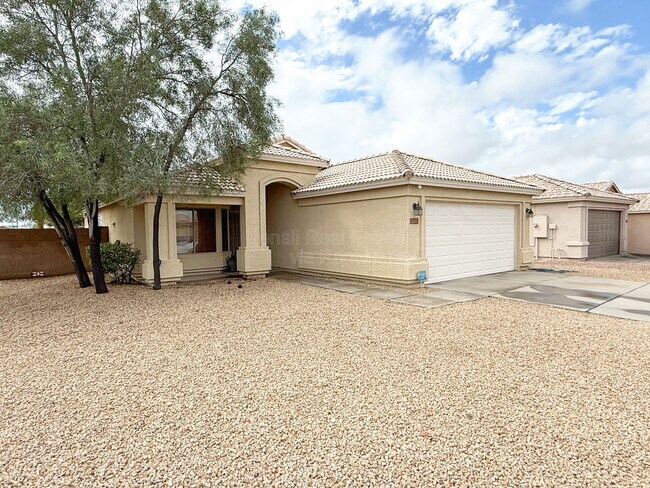 6757 W Gardenia Ave in Glendale, AZ - Building Photo - Building Photo