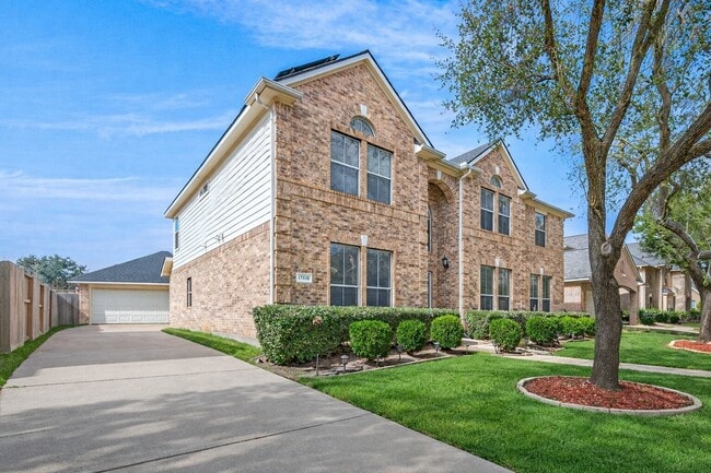 13310 Larkhill Gardens Ln in Sugar Land, TX - Building Photo - Building Photo