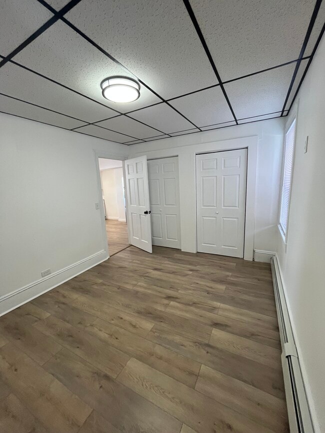 211 Oxford St, Unit 1st floor apt in Providence, RI - Building Photo - Building Photo