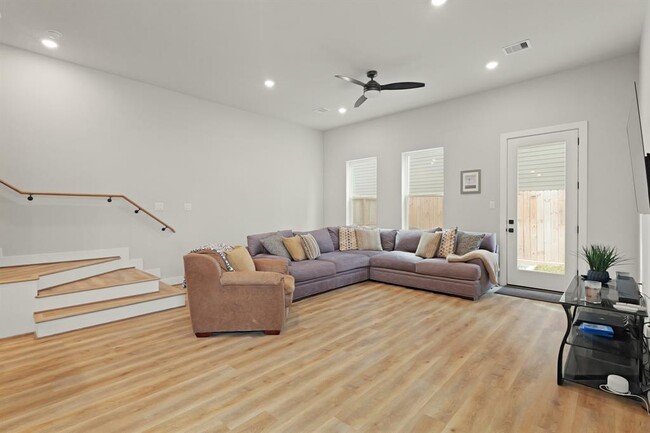 2195 Mansfield St in Houston, TX - Building Photo - Building Photo