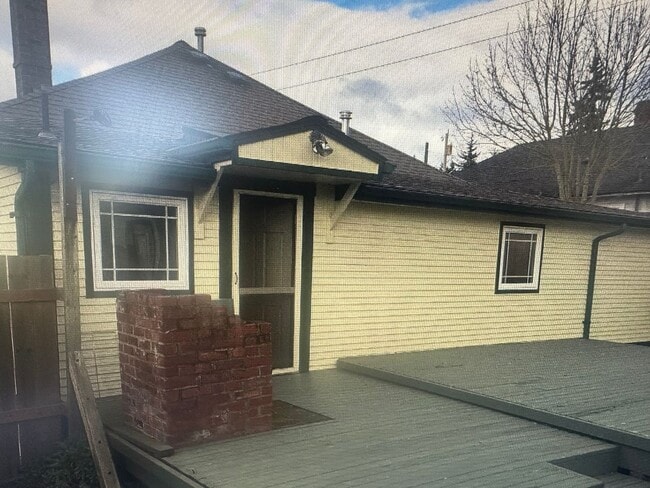 314 Evergreen St in Mount Vernon, WA - Building Photo - Building Photo