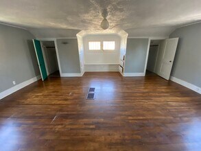 819 Hoffman Ct in Kalamazoo, MI - Building Photo - Building Photo