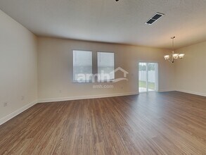 7916 Stumble Journey Ln in Progress Village, FL - Building Photo - Building Photo