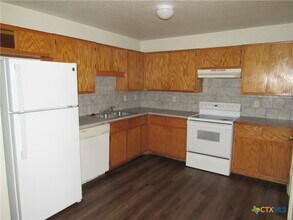 3903 Hitchrock Dr in Killeen, TX - Building Photo - Building Photo