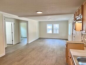 1623 E Sullenberger Ave in Malvern, AR - Building Photo - Building Photo