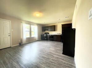 16666 E Hammon in Montgomery, TX - Building Photo - Building Photo