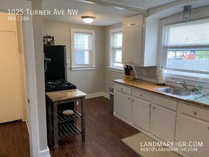 1025 Turner Ave NW in Grand Rapids, MI - Building Photo - Building Photo