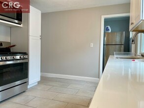 50 Hamilton St, Unit 2 in Medford, MA - Building Photo - Building Photo