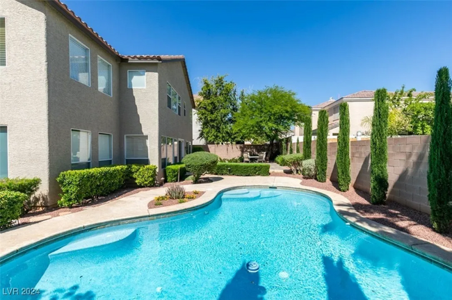 8000 Del Rey Ave in Las Vegas, NV - Building Photo - Building Photo