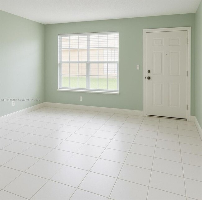 291 NW 177th St in Miami, FL - Building Photo - Building Photo