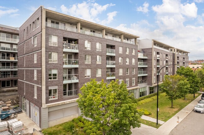 Le Canal 2 in Montréal, QC - Building Photo - Building Photo
