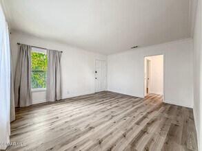 5027 Cahuenga Blvd in Los Angeles, CA - Building Photo - Building Photo