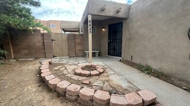 6423 Dona Linda Pl NW in Albuquerque, NM - Building Photo - Building Photo