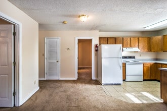 Oak Park Heights in Montevallo, AL - Building Photo - Interior Photo