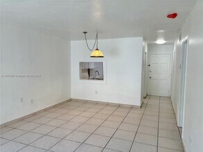 9651 SW 77th Ave in Miami, FL - Building Photo - Building Photo