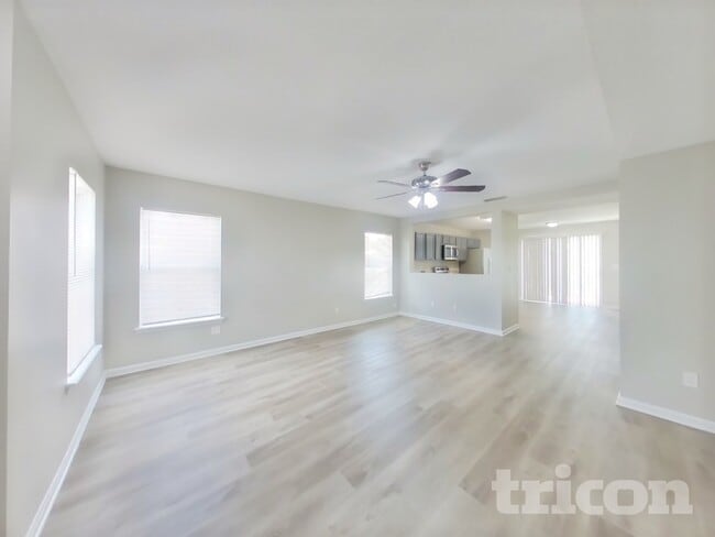 76221 Long Pond Loop in Yulee, FL - Building Photo - Building Photo