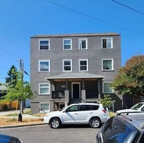 Adams Apartments in Tacoma, WA - Building Photo