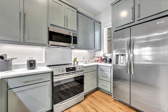 394 S Hill Ave in Fayetteville, AR - Building Photo - Building Photo