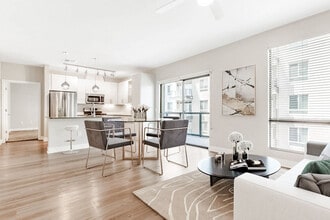 The Griffin in Scottsdale, AZ - Building Photo - Building Photo