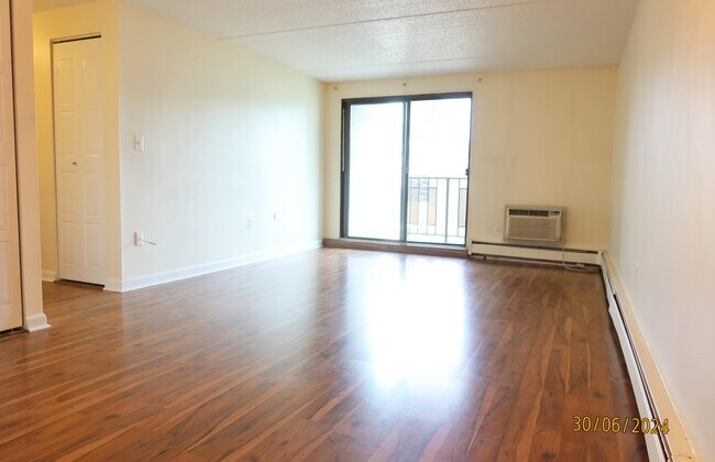 12 Ellery St, Unit #402 in Cambridge, MA - Building Photo - Building Photo