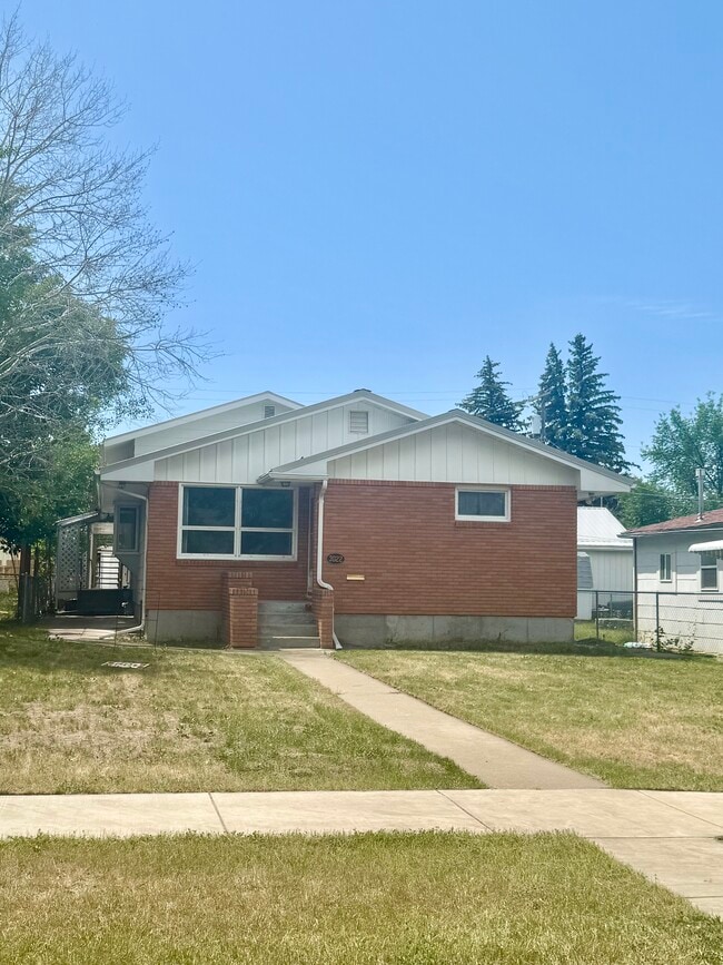 3022 1st Ave S in Great Falls, MT - Building Photo - Building Photo