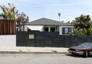 230 4th Ave in Venice, CA - Building Photo