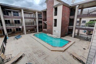 501 W 26th St, Unit 114 in Austin, TX - Building Photo