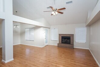 827 Schooner Dr in Henderson, NV - Building Photo - Building Photo