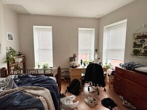 96 Hammond St, Unit 2 in Boston, MA - Foto de edificio - Building Photo