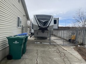 1743 W 12050 S in Riverton, UT - Foto de edificio - Building Photo