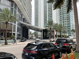 170 SE 14th St, Unit 1904 in Miami, FL - Building Photo
