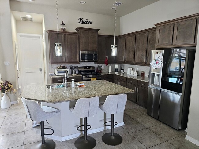8411 Hunters Cliff Dr in Baytown, TX - Building Photo - Building Photo