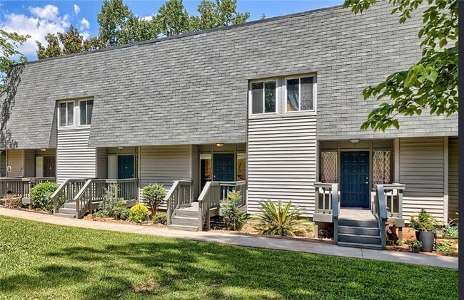 property at 301 Harbor Heights Dr