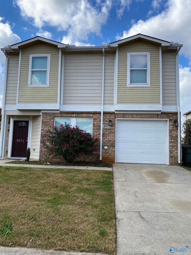 property at 3071 Lakeland Dr SW